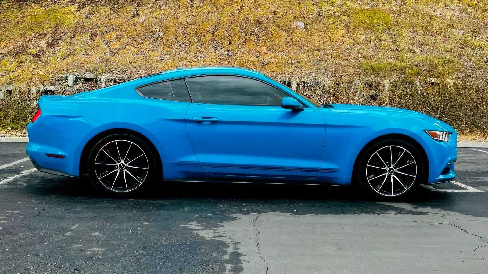 2017 Ford Mustang EcoBoost Premium