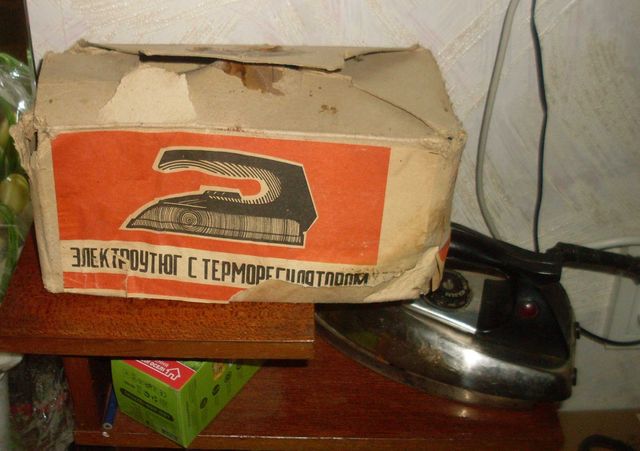 Электроутюг с терморегулятором СССР 1984 с коробкой