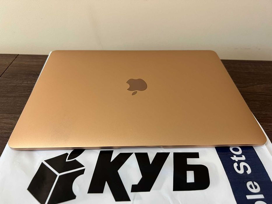 MacBook Air 13 2020 M1 Gold 8/256Gb