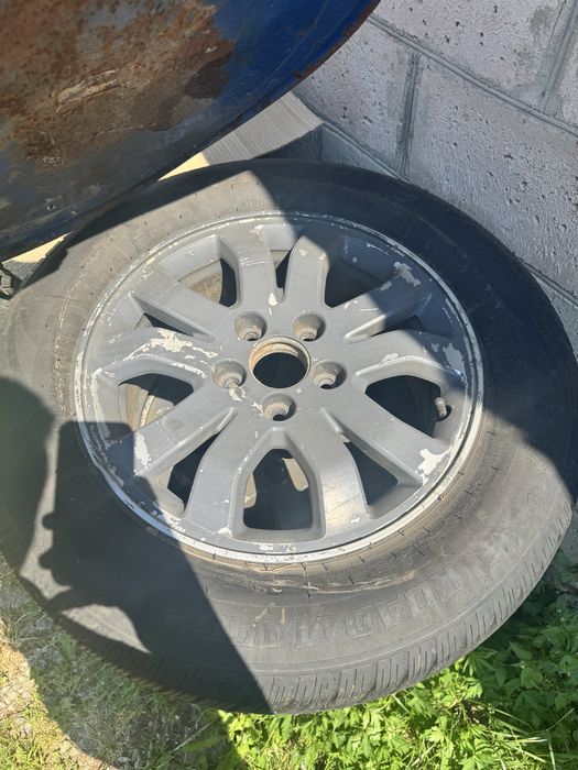 Продам диски з резиною 5/114.3 r16