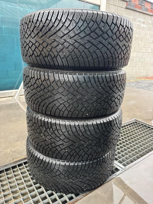 Зимова резина 275/45/20