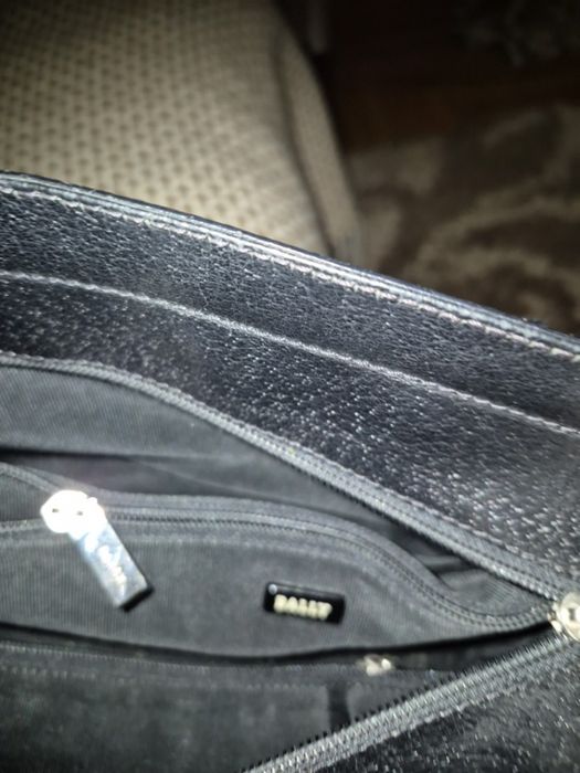 Сумка жіноча шкіряна чорна bally