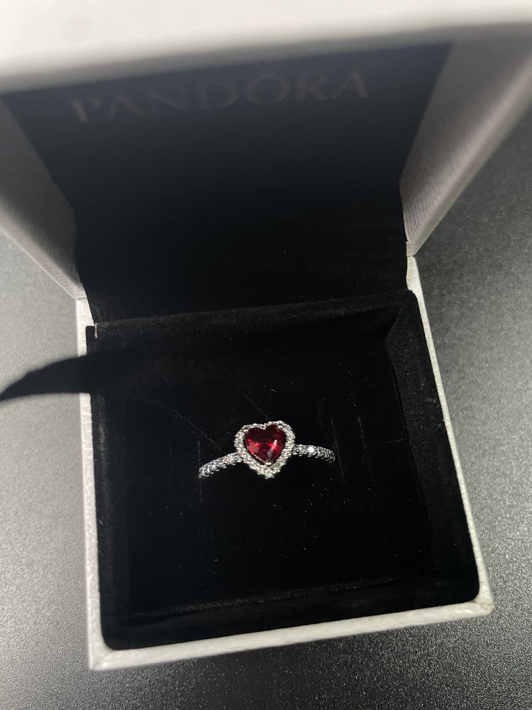 Pandora pierścionek  serce