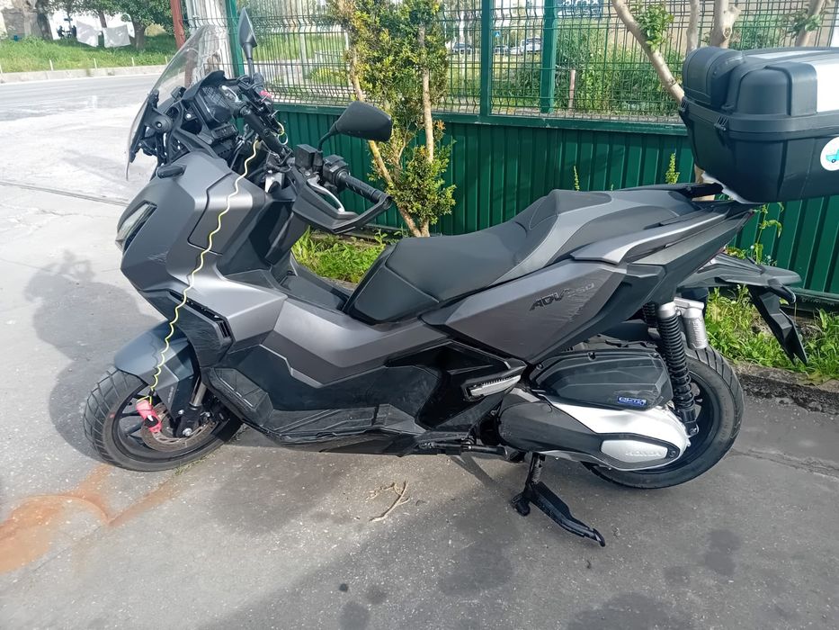 Honda ADV 350 c extras