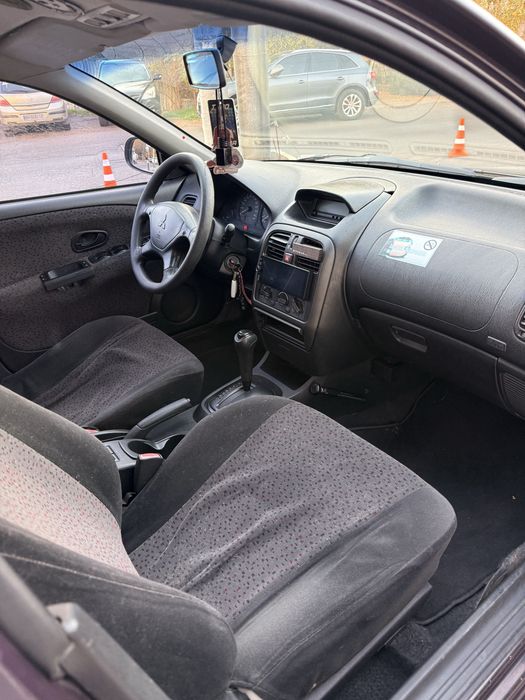Mitsubishi Carisma 2001 1.6 AT