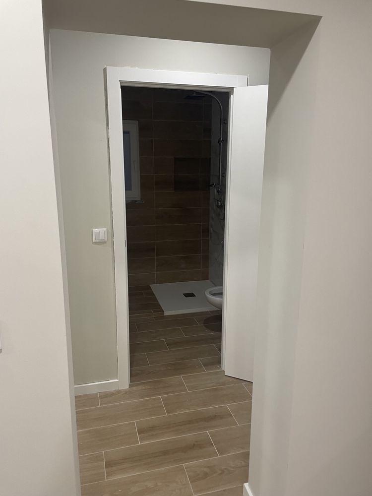 Alugo apartamento t2 completamente remodelado.