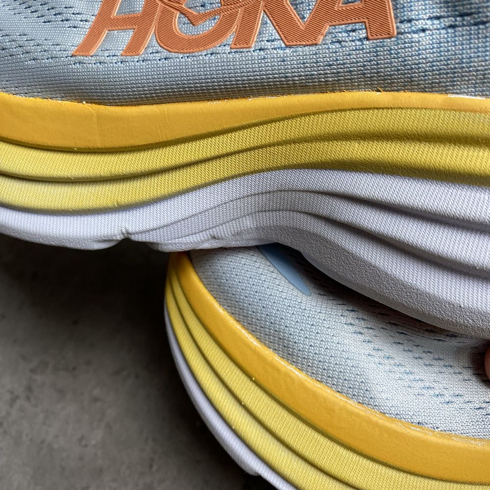 Кросівки Hoka Bondi 8