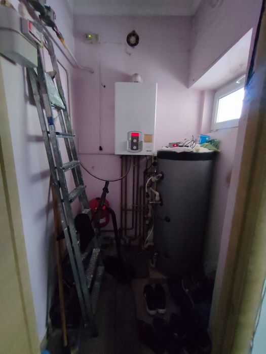Продаж комерція центр міське озеро 1250$/м2