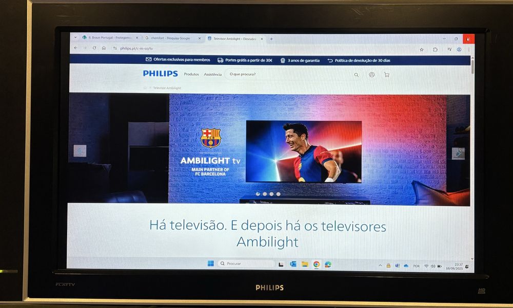 Tv Philips excelente imagem, excelente som com duas colunas frontais.