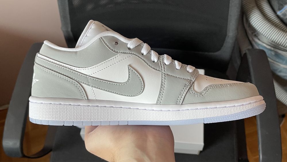 Buty Nike Air Jordan 1 Low Wolf Grey rozm. 40
