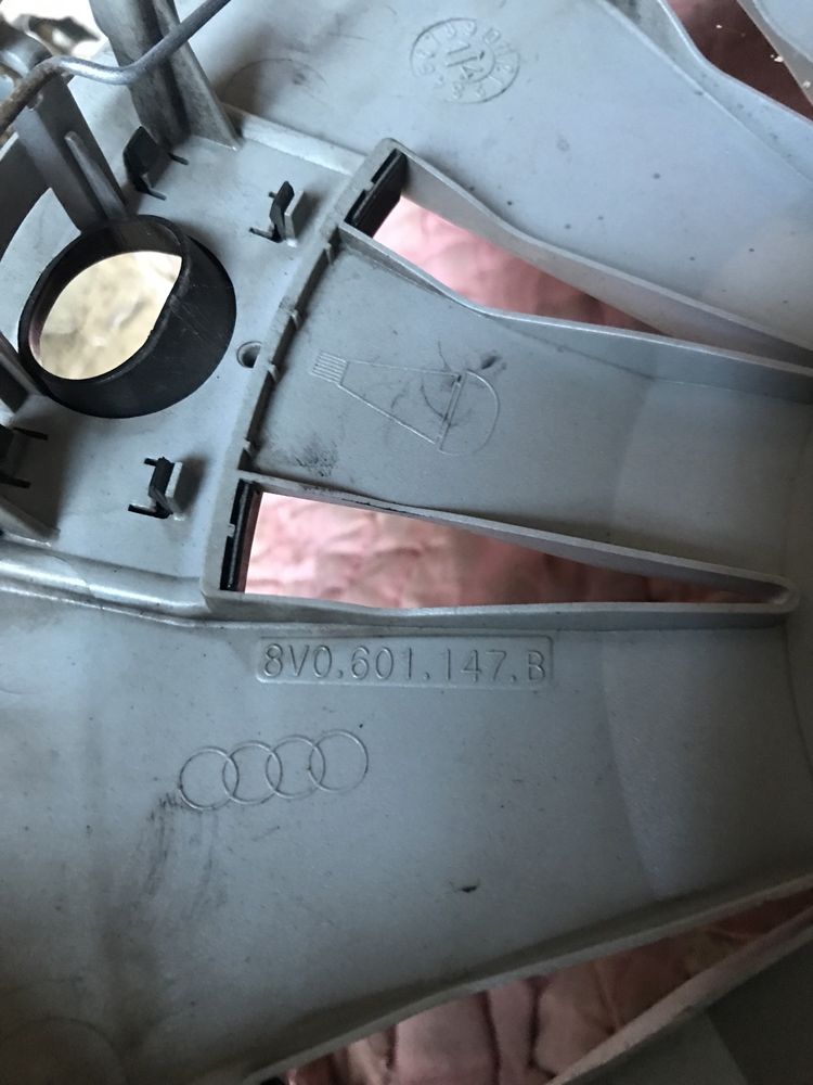 Продам ковпаки VAG audi r16 8v061147b