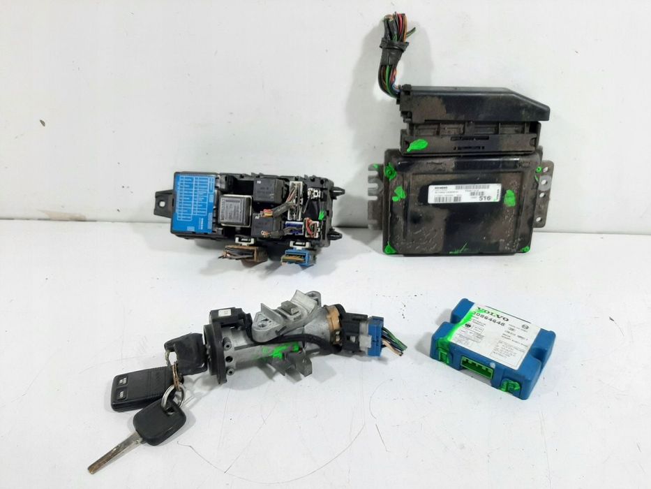 VOLVO S40 1.9 T4 98R STEROWNIK SILNIKA ZESTAW SIEMENS S108212005C P30611516