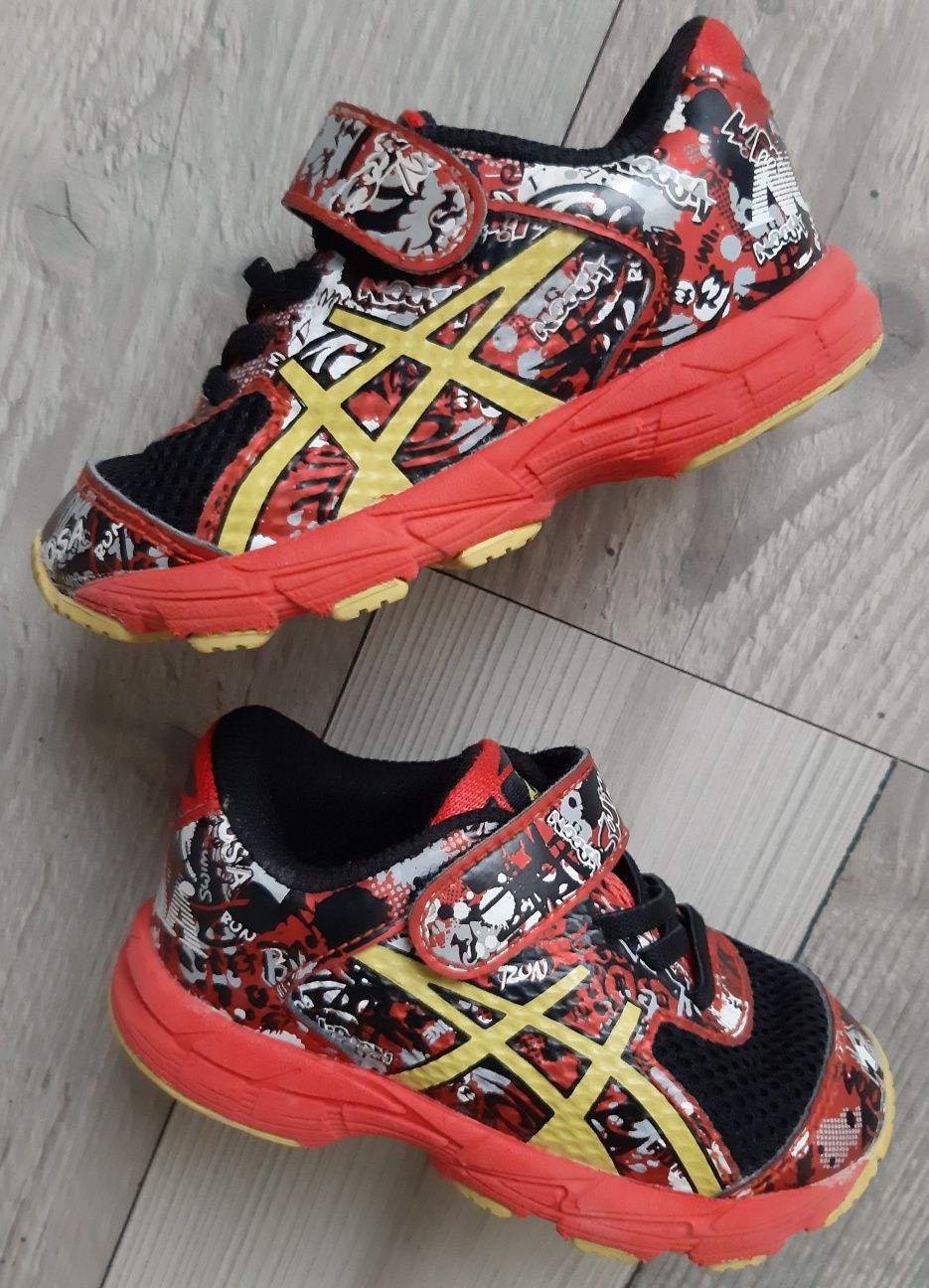 Кросівки Asics (р.22,5)