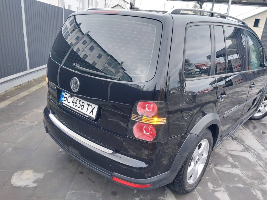 Volkswagen Tauran CROSS. 2.0 TDI