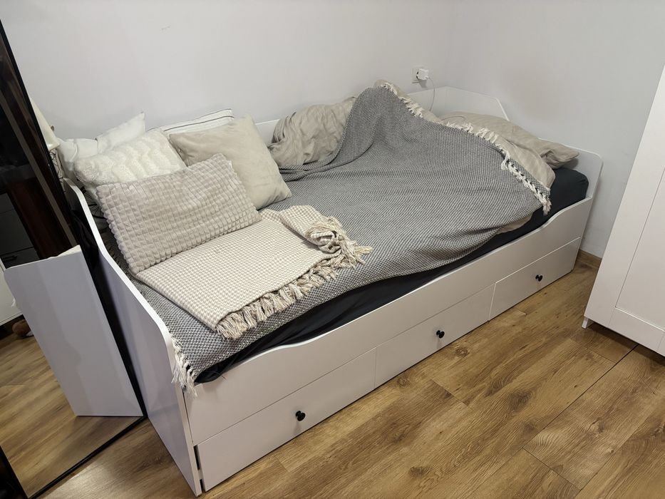 ZESTAW Łóżko+ 2 półki + szafka z szufladami mlodziezowe Agata Meble