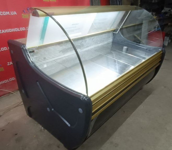 Холодильна вітрина. Холодильна шафа. Вітрина для напоїв. Холодильник