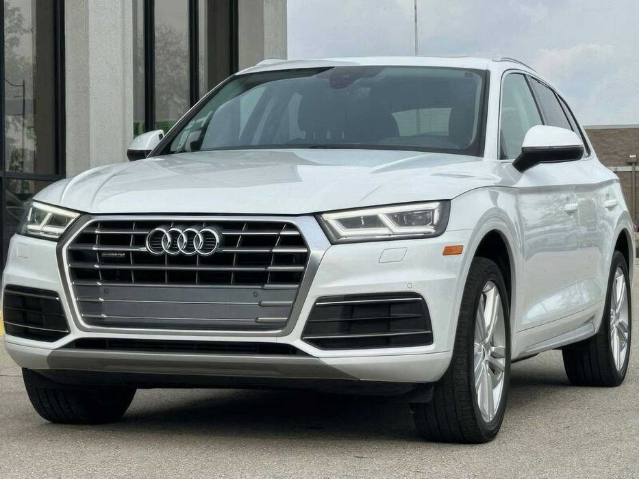 Audi Q5      2020