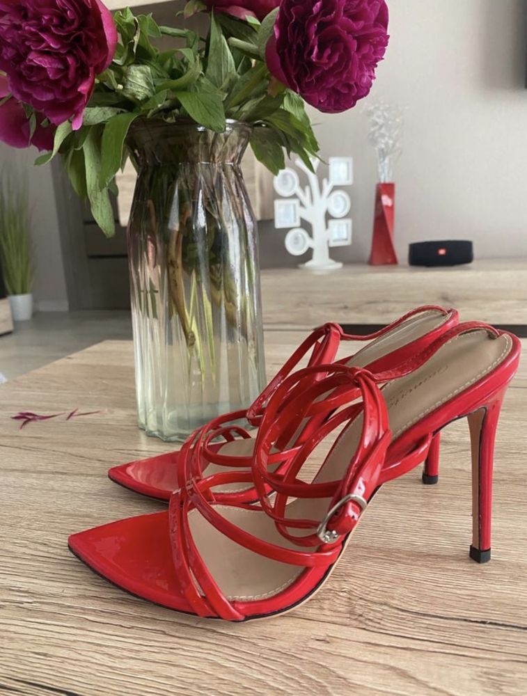 Босоножки Gianvito Rossi состояние супер на 5
