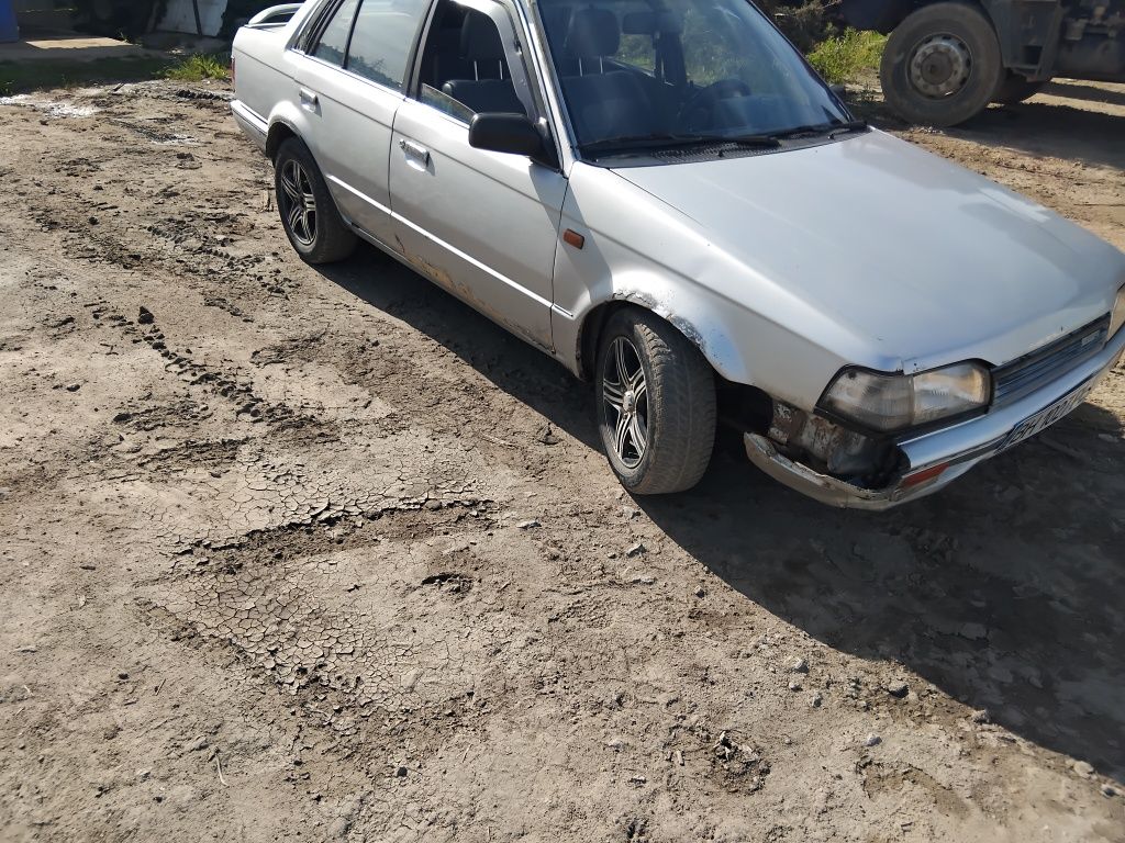 Продам мазду 323