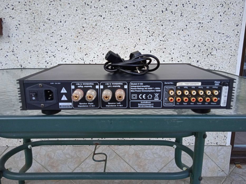 Wzmacniacz Block V-100