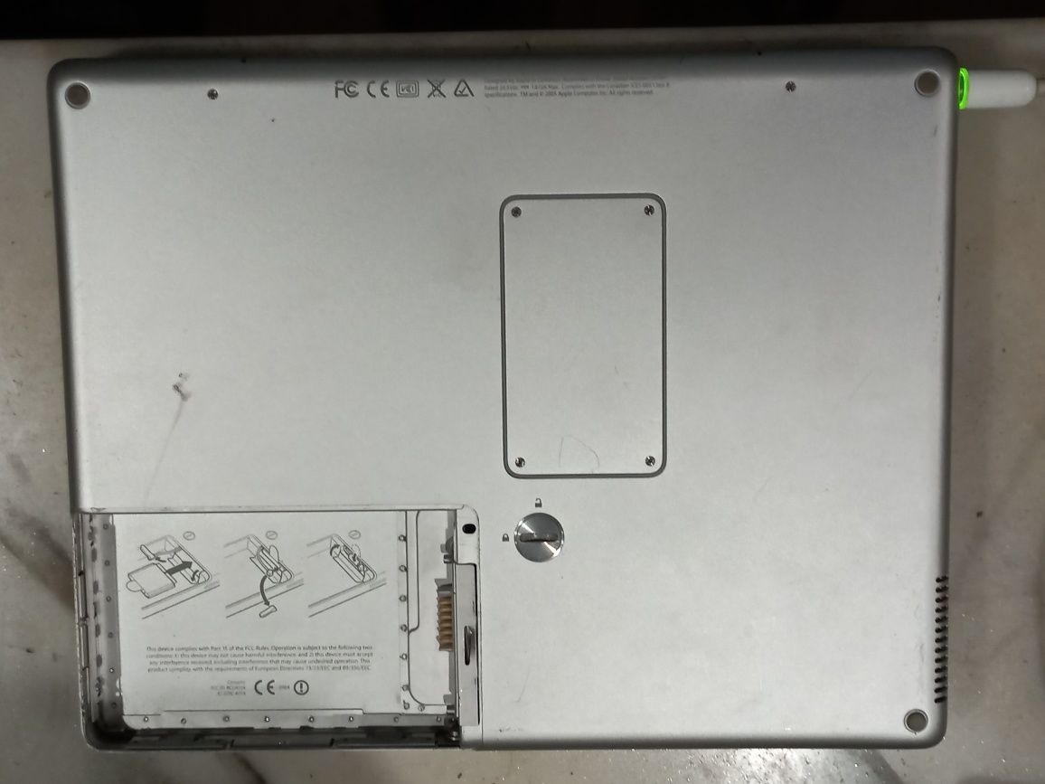 Apple Power Book G4 - A1104