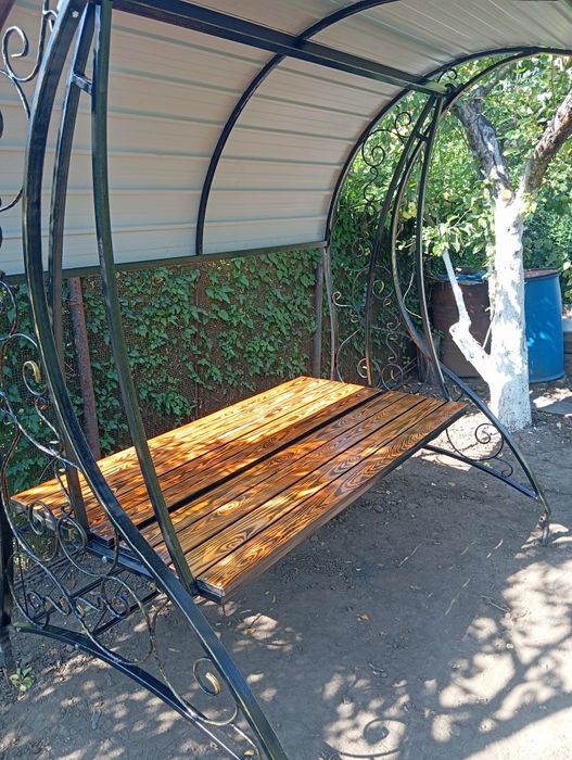 Качель садовая .