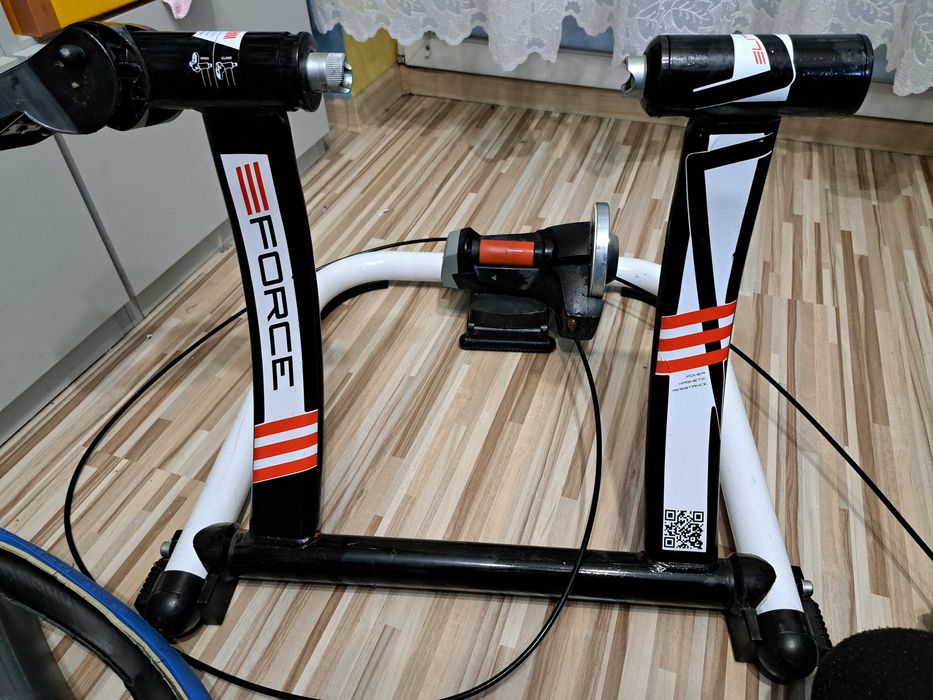Trenażer rowerowy Elite Force