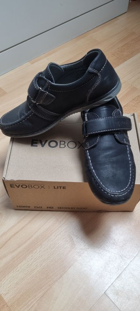 Buty do komunii , wyjściowe,  eleganckie rozm 34