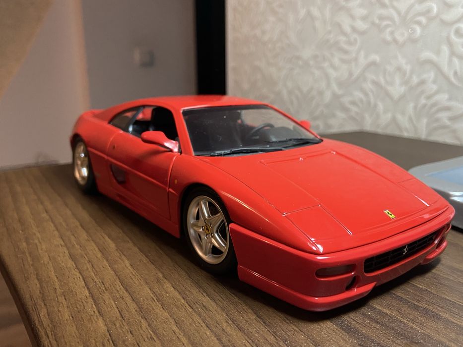 Ferrari F355 Berlinetta 1/18 Hot Wheels