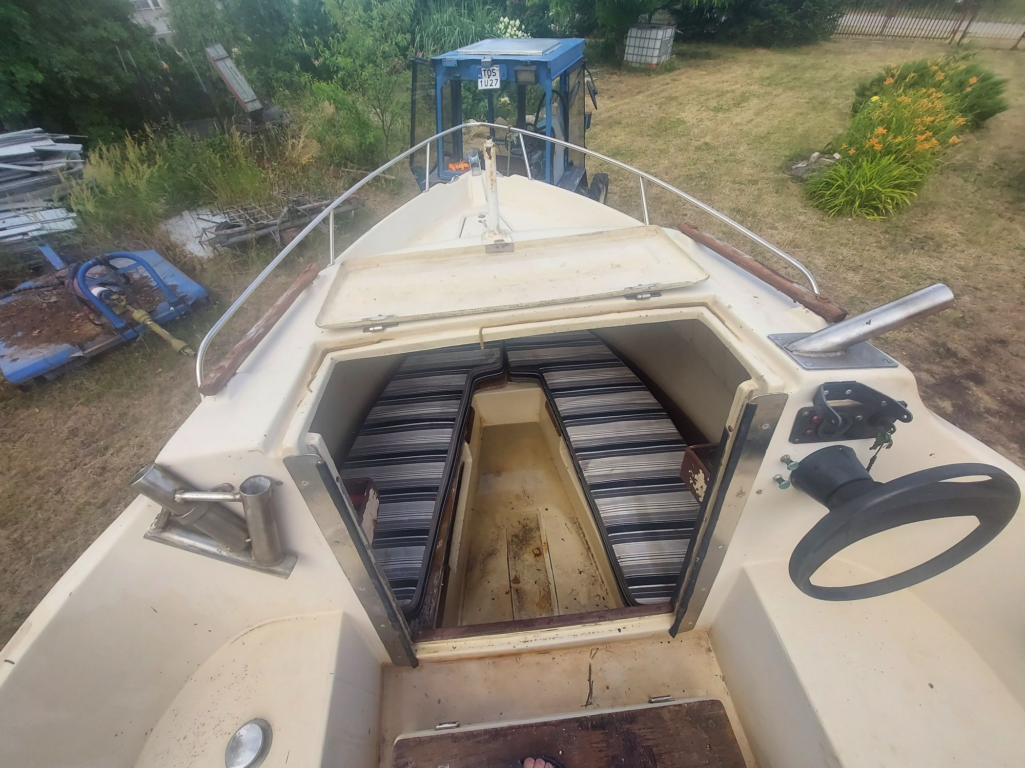 Łódka z silnikiem stacjonarnym, jacht kabinowy yanmar 8hp