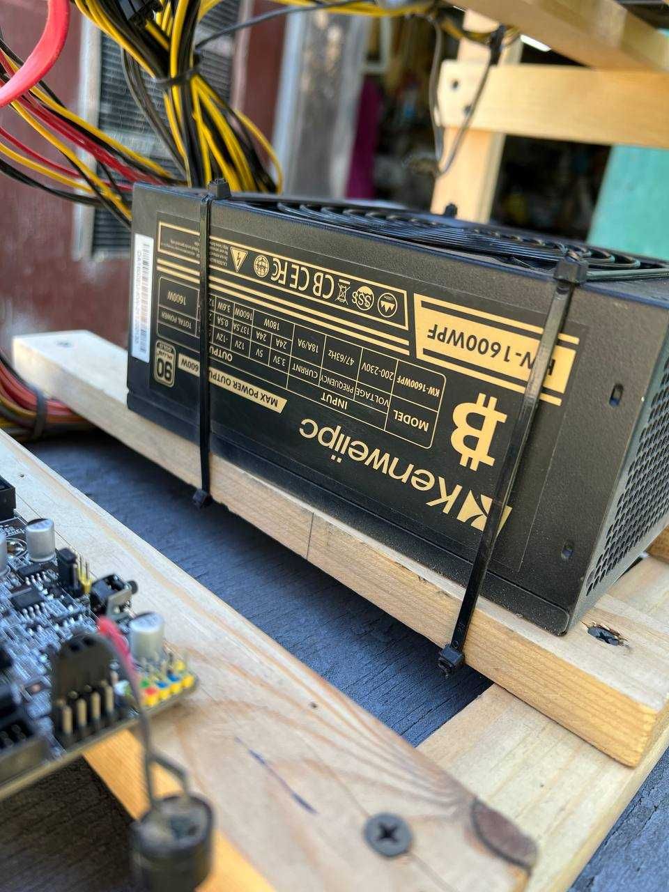 Майнинг ферма из 4 видеокарт RX 5600 XT в идеальном состоянии