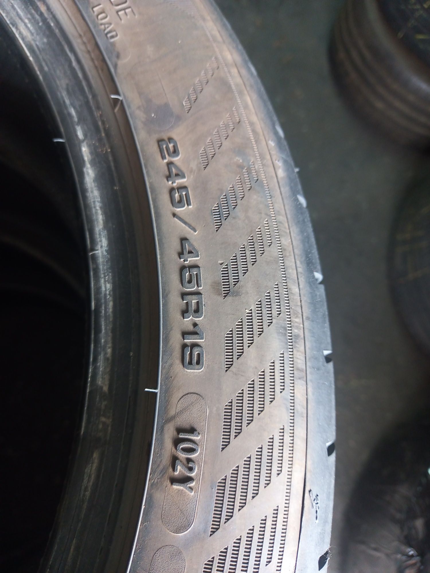 Opony używane 245/45/19 goodyear 4x6 mm 2023 rok prod