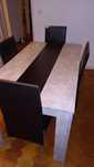 Vendo mesa com oferta de cadeiras