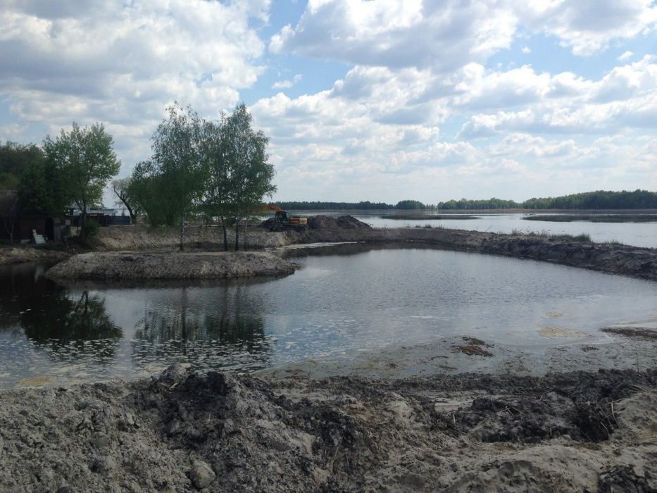 Очищення водойм, озер, копка, днопоглиблення, берегоукріплення