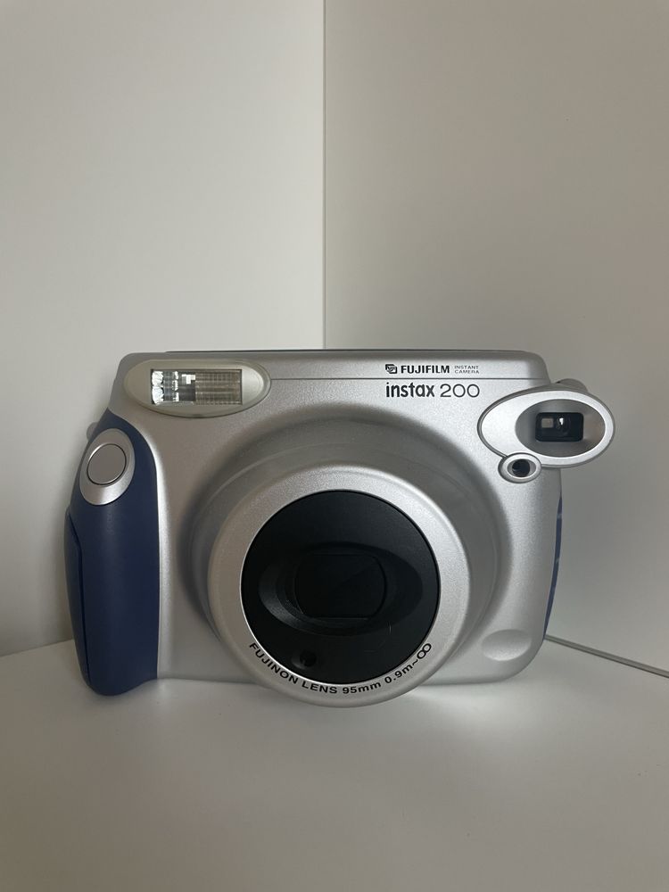 Máquina fotográfica instantânea Fujifilm Intax 200