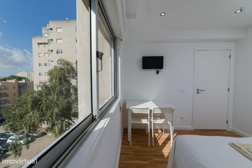 684814 - Quarto com cama de casal em...