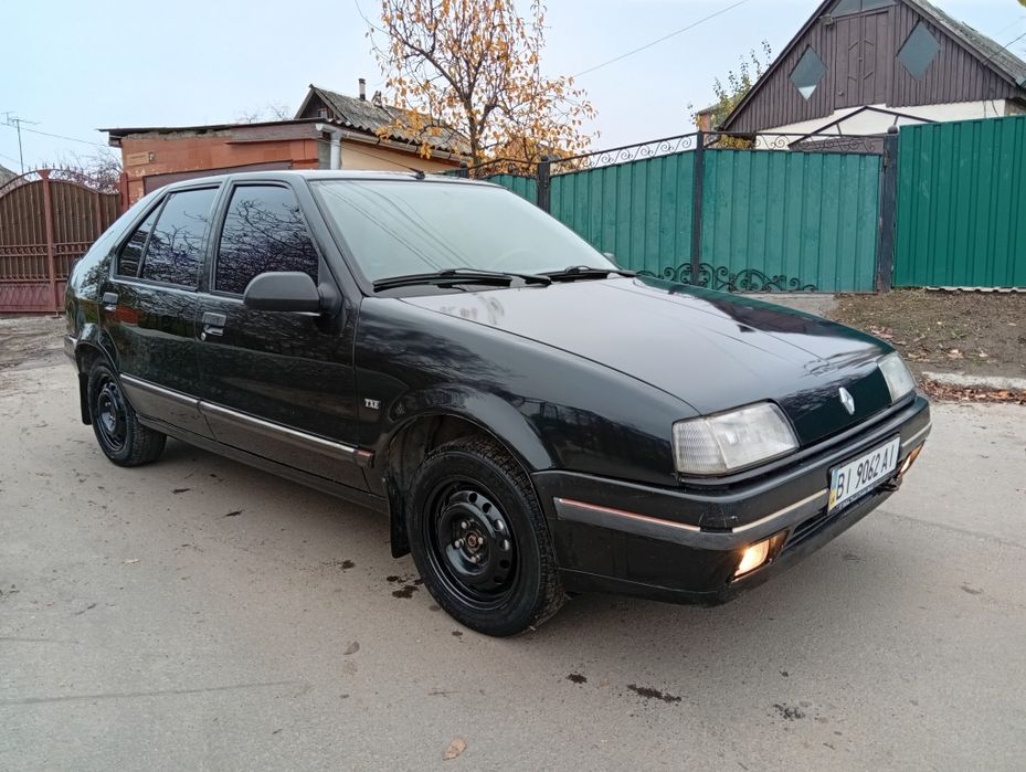 Автомобіль Renault 19