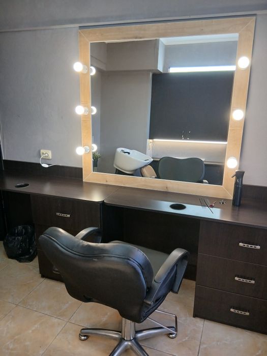 Рабоче місце для манікюра кабинет кушетку оренда салон