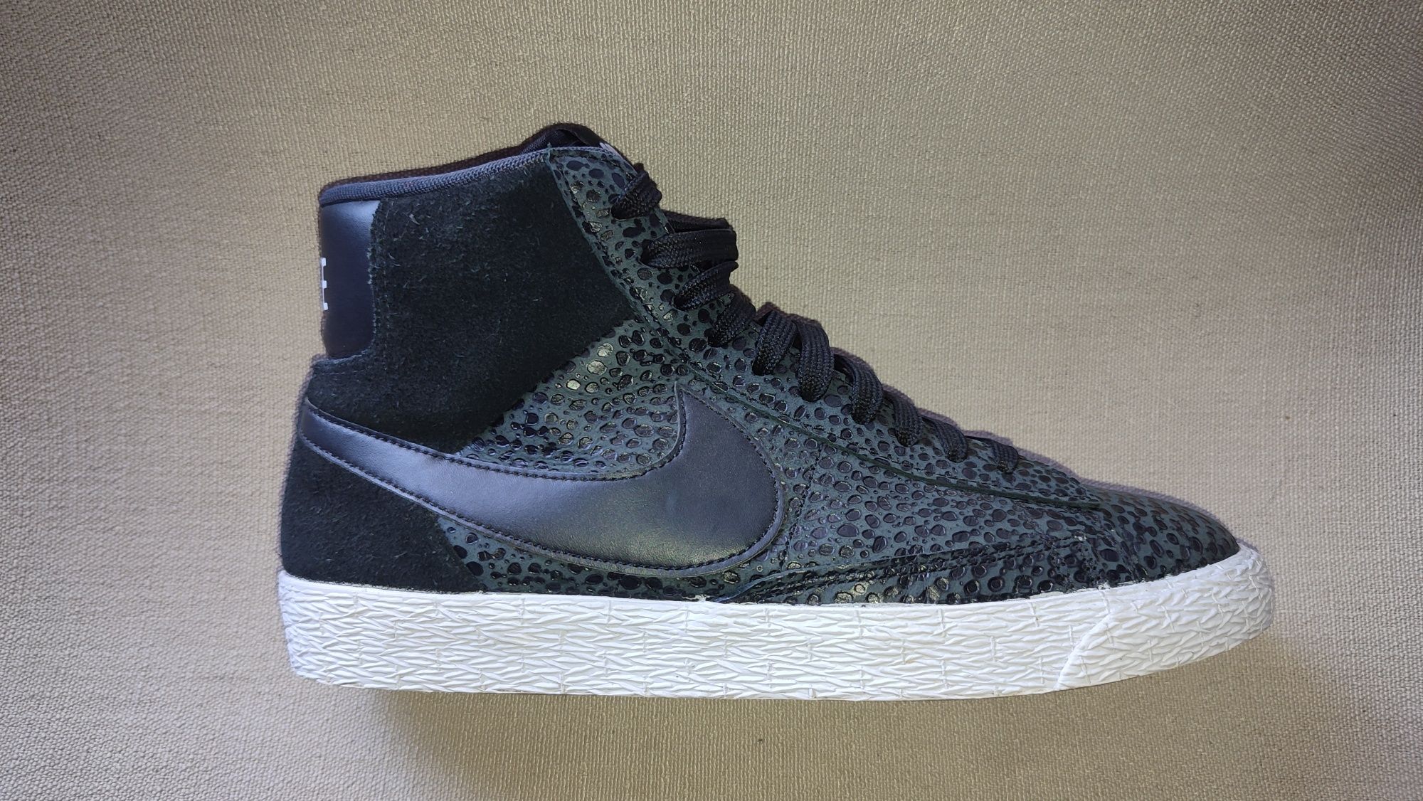 NIKE BLAZER MID  37.5 розмір 23.5 см