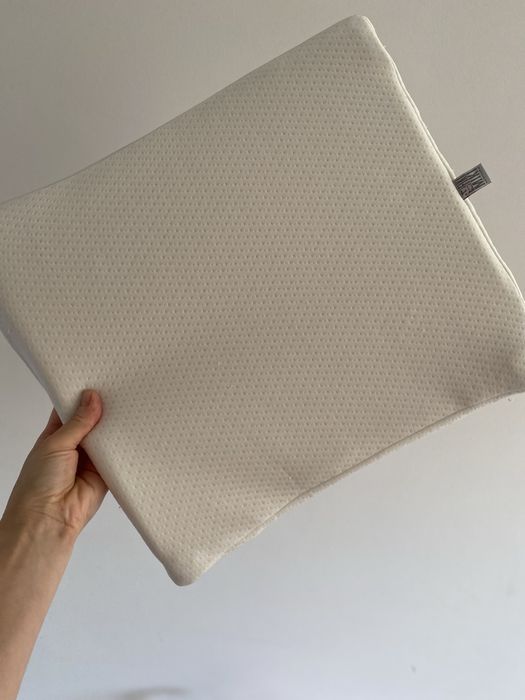 Poduszka klin klinek z pianki pod marerac niemowlęcy