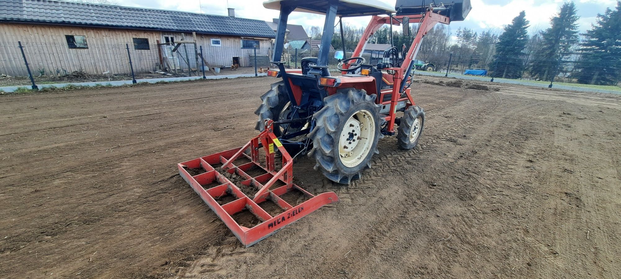 Glebogryzarka Separacyjna Zakładanie Trawników Ogrodów Niwelacja Teren