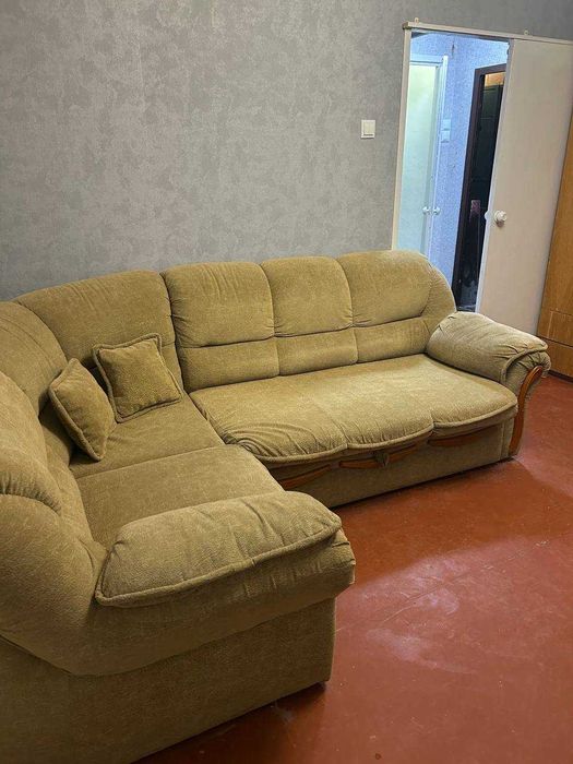 Сдам 1 км квартиру р-н метро Холодная гора