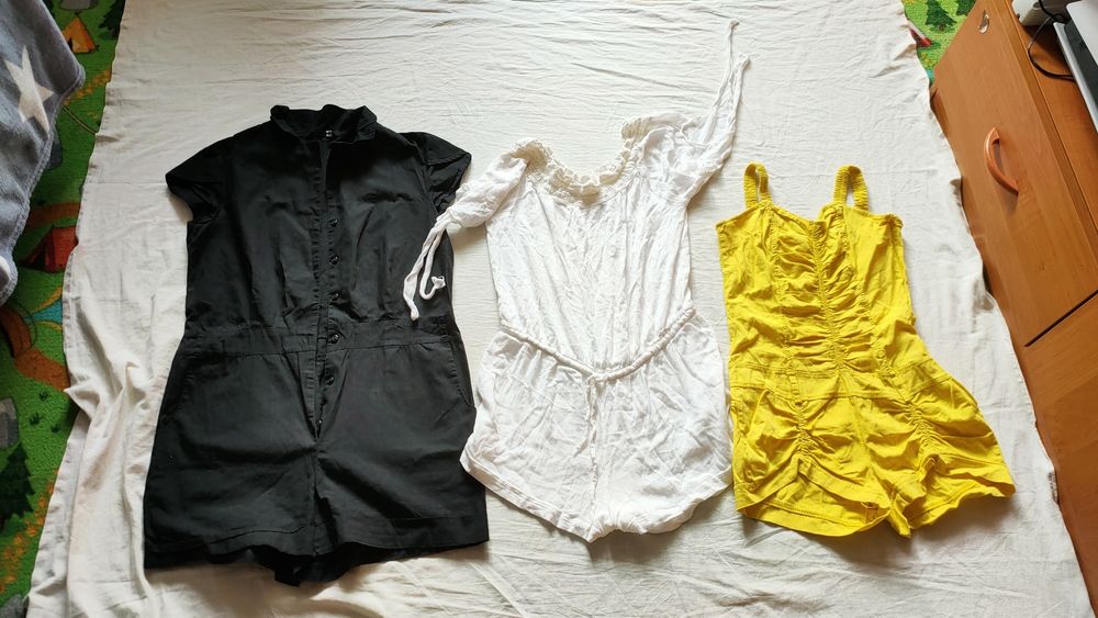 3 x kombinezon krótki M czarny H&M, biały i żółty stan bardzo dobry