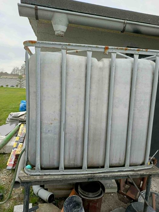 Zbiornik plastikowy na wodę 1000 l