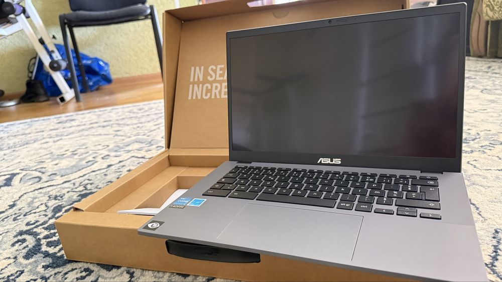 Asus crombook CX3402CVA