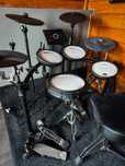 Roland TD-17KV + Roland Ride 13’’ + Tama Drum Throne + Double Pedal