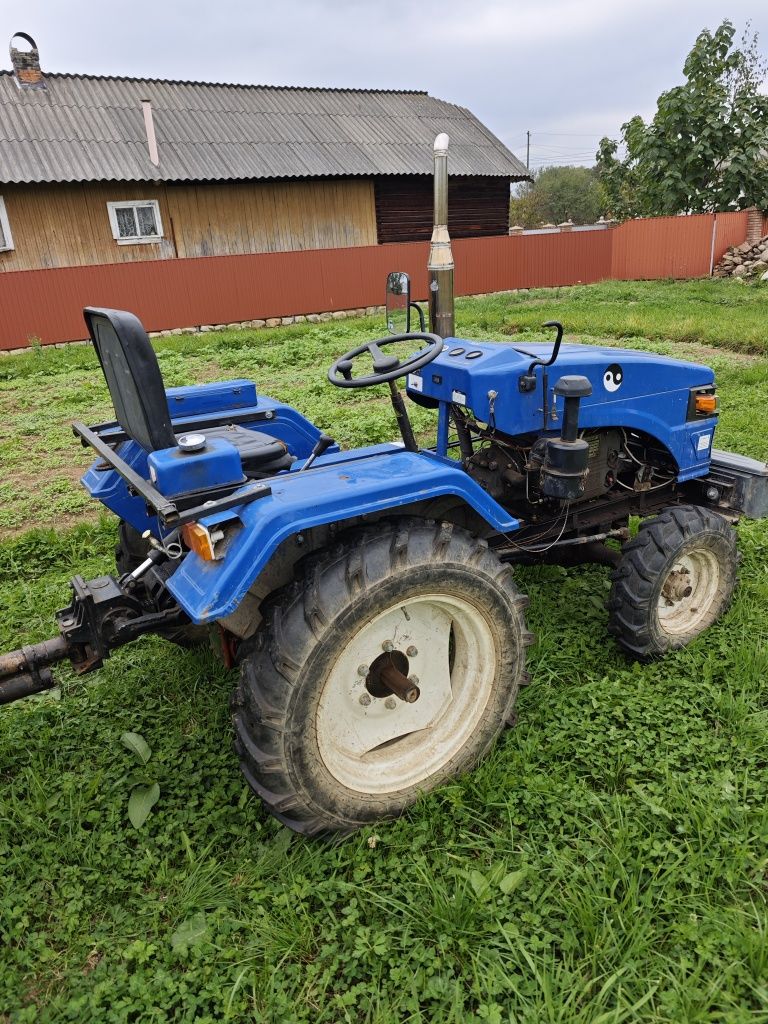 Повнопривідний мінітрактор 4×4 18кс