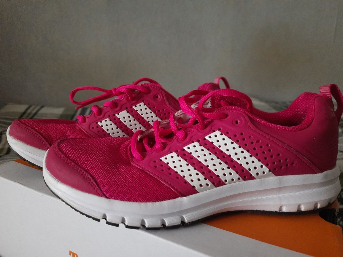 Кроссовки Adidas