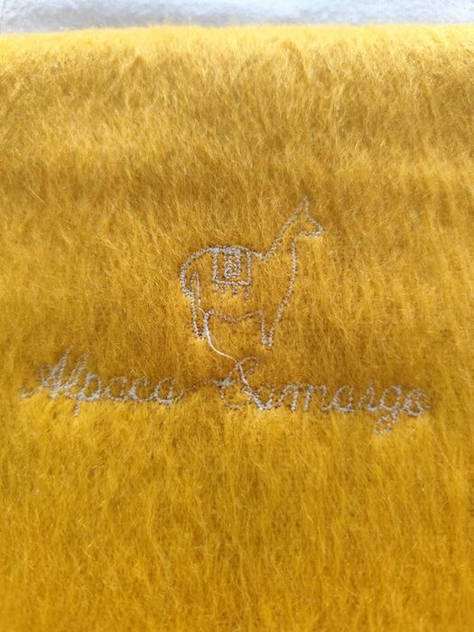Lote de três cachecóis