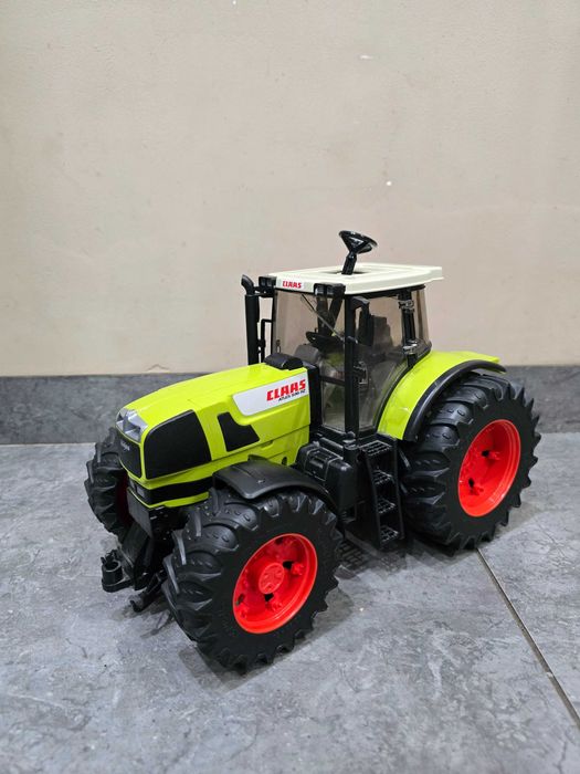 Traktor Claas firmy bruder